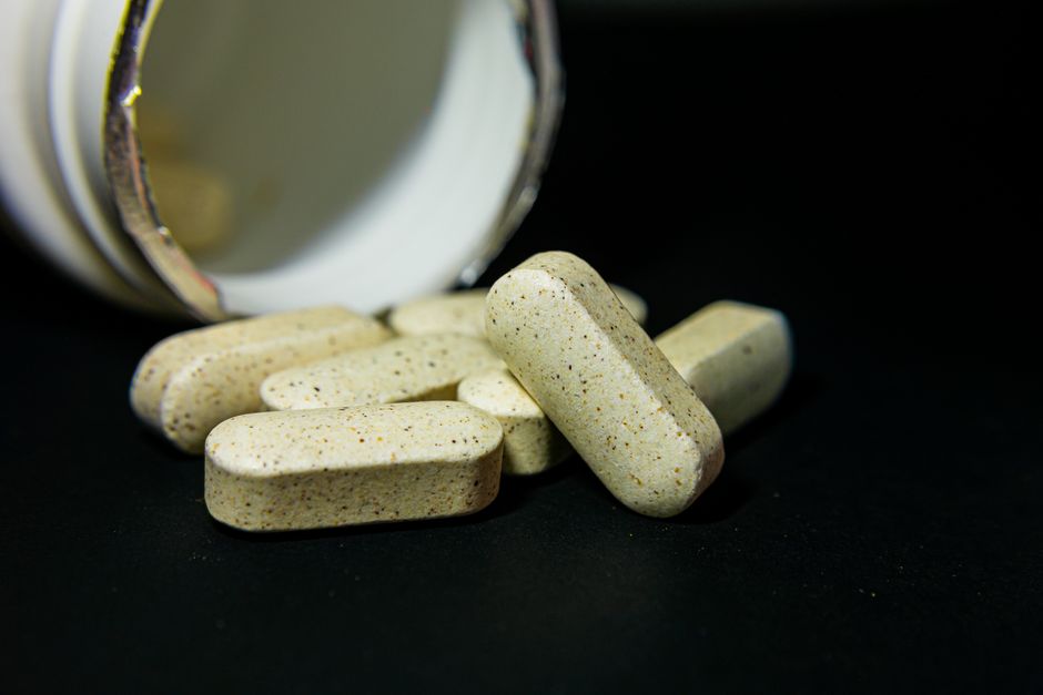 💊 เมลาโทนิน (Melatonin) คืออะไร? ใครควรกิน? ผลข้างเคียง? พร้อมวิธีเลือกซื้ออย่างปลอดภัย