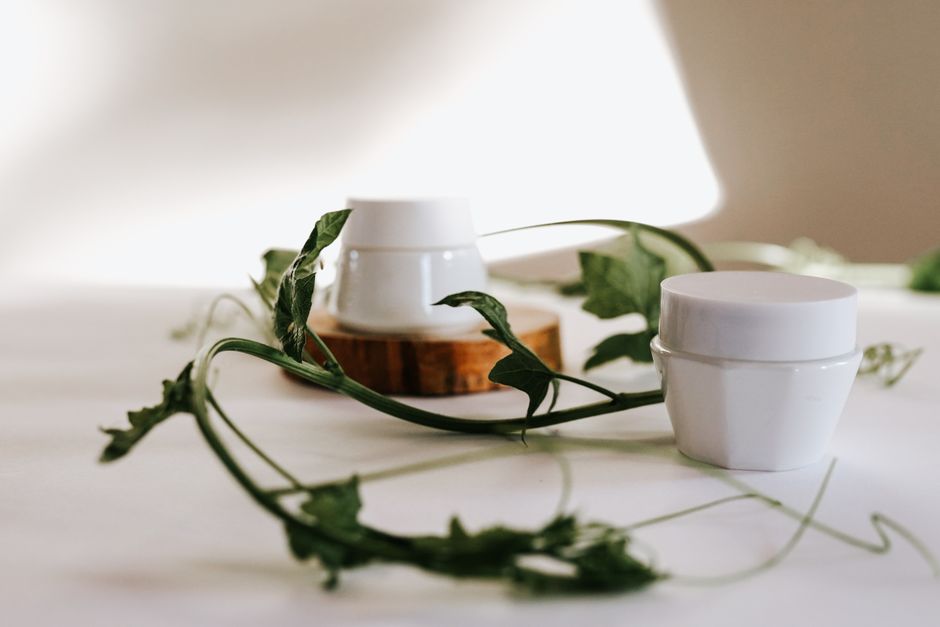 ครีม ตราภูเขา Hazel Cream Snow คืออะไร หาซื้อที่ไหน
